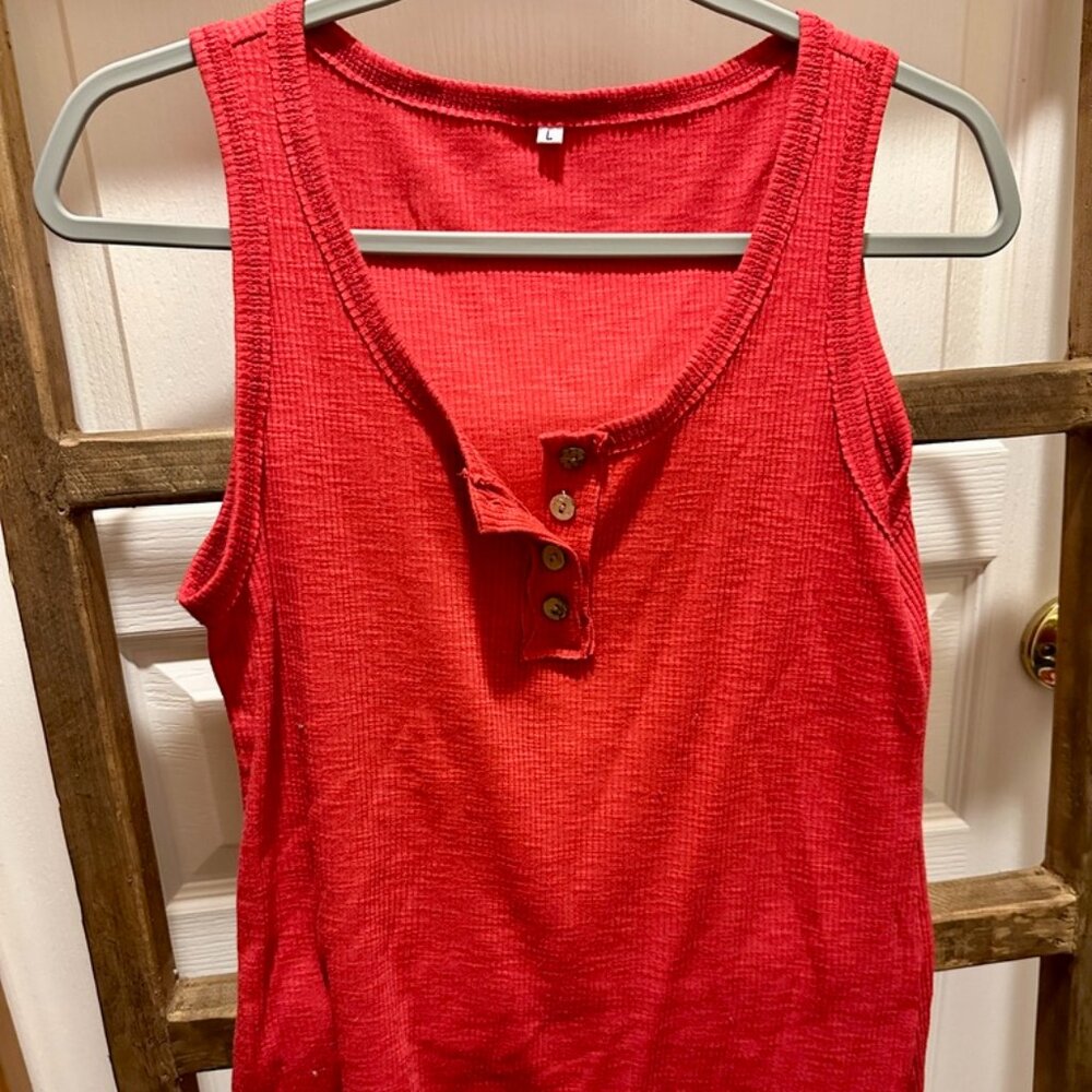 Red Henley Button Tank Top L